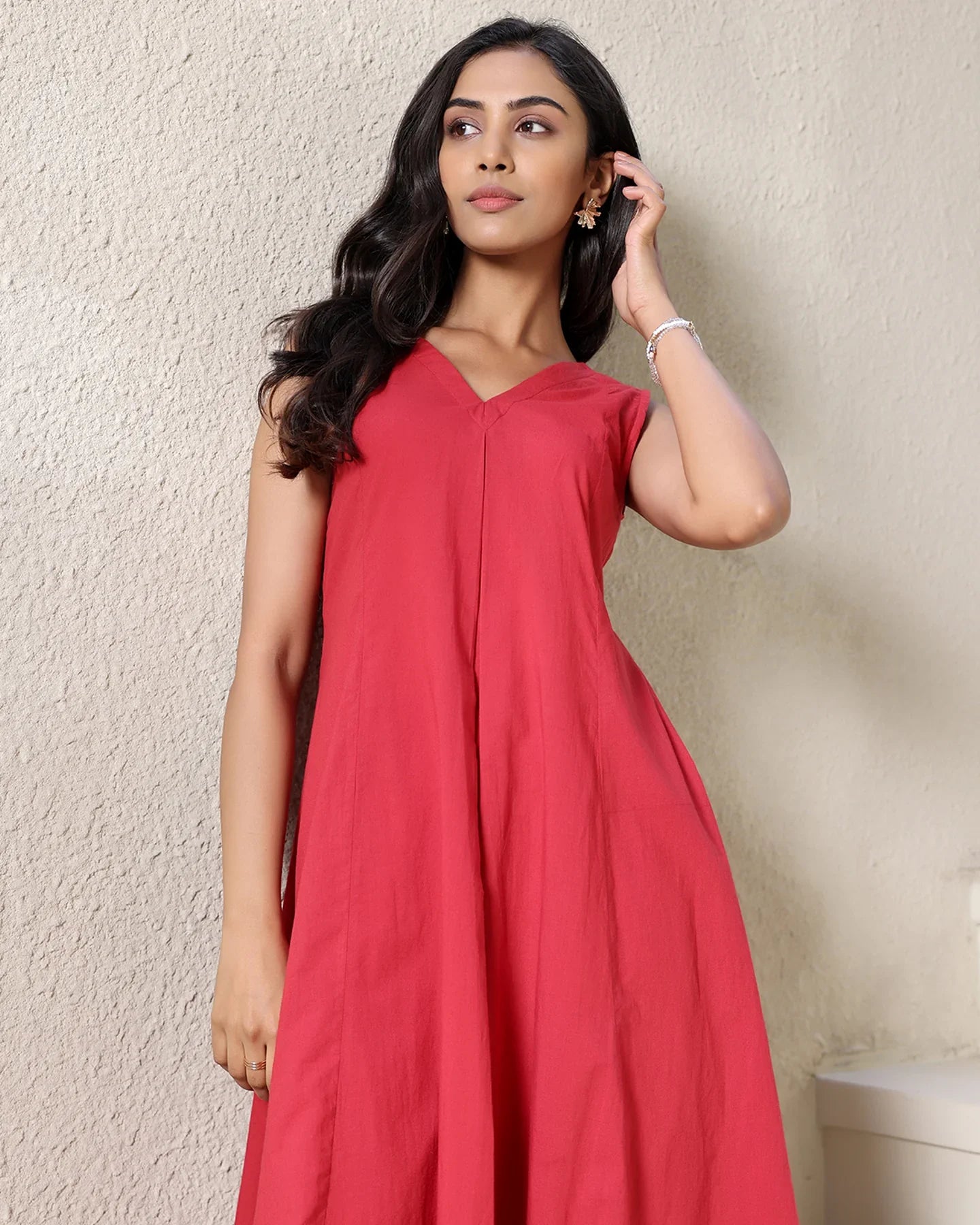 Basic V-Neck Flared Sleeveless Kurta Set with Pants