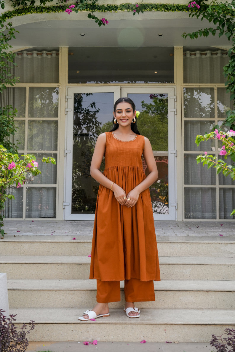 Pranati Pintuck Elegance Kurta Set