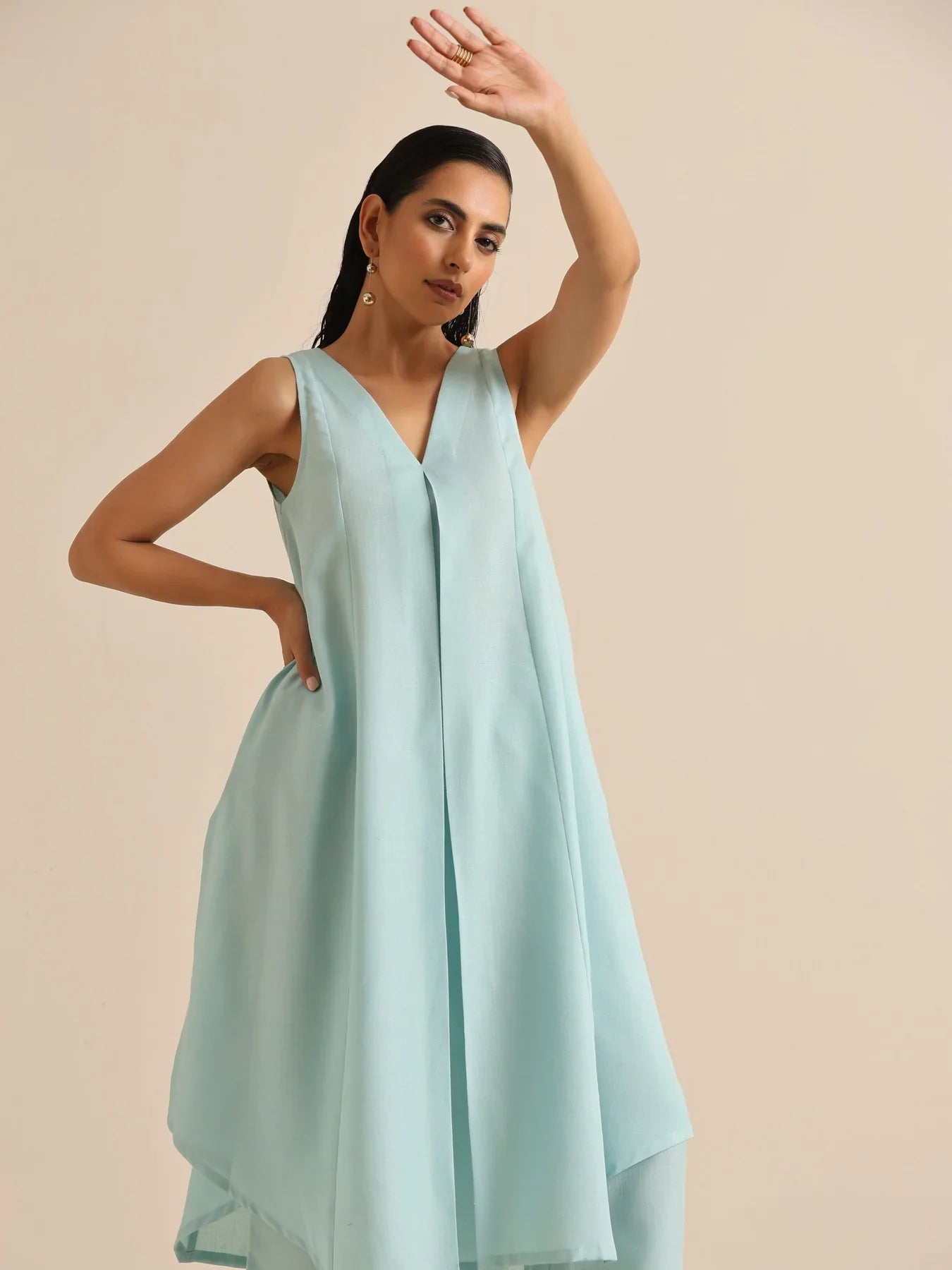Basic V-Neck Flared Sleeveless Kurta Set with Pants