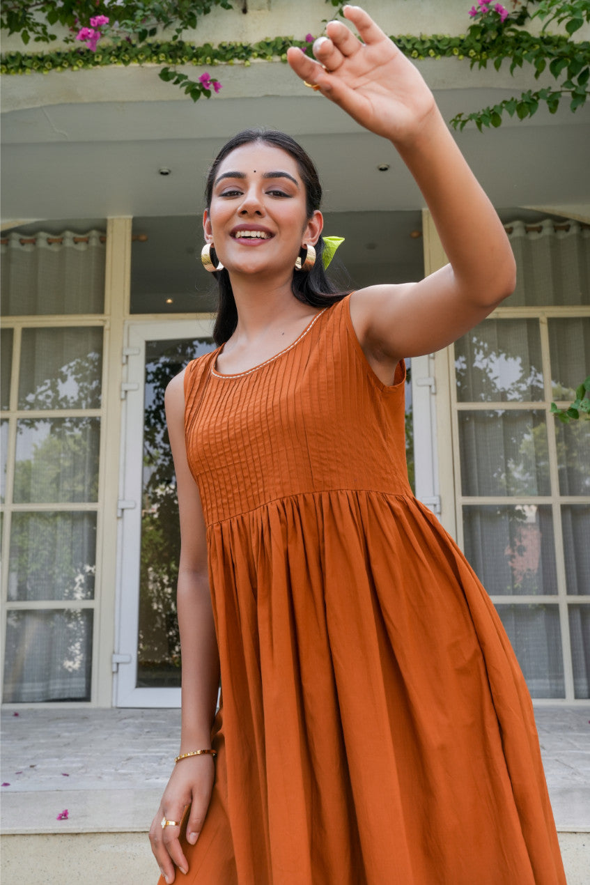 Pranati Pintuck Elegance Kurta Set