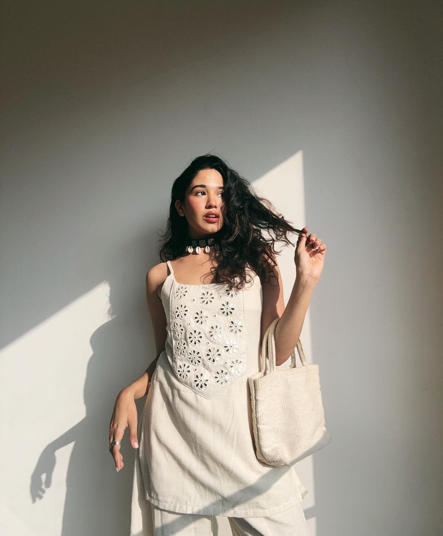 Aabroo Kurta – Handwoven Elegance in Mirror Work