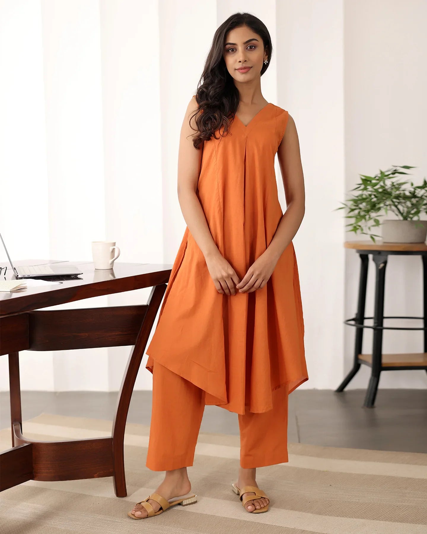 Basic V-Neck Flared Sleeveless Kurta Set with Pants