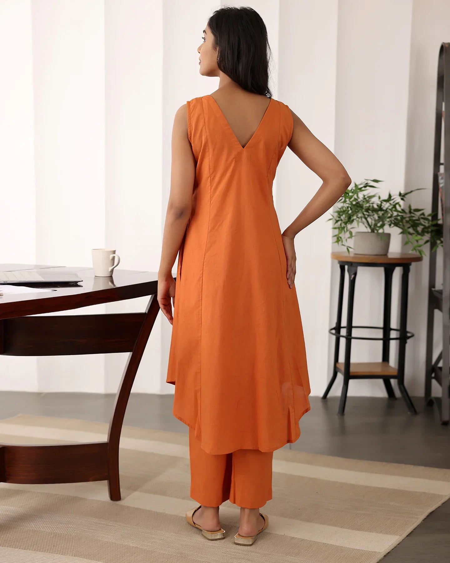 Basic V-Neck Flared Sleeveless Kurta Set with Pants