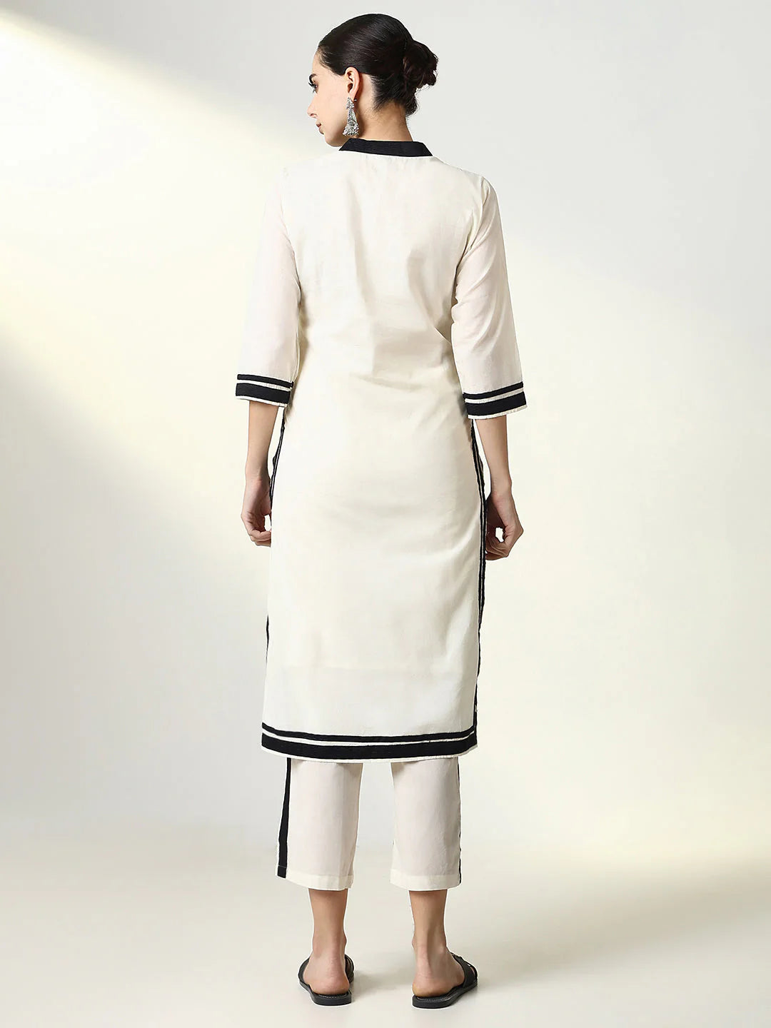 Contrast Elegance – Premium  Cotton Kurta Pant Set by Vedora