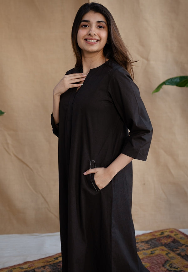 Vedora’s Black Rayon Poplin Kurta – Timeless Elegance in Every Stitch