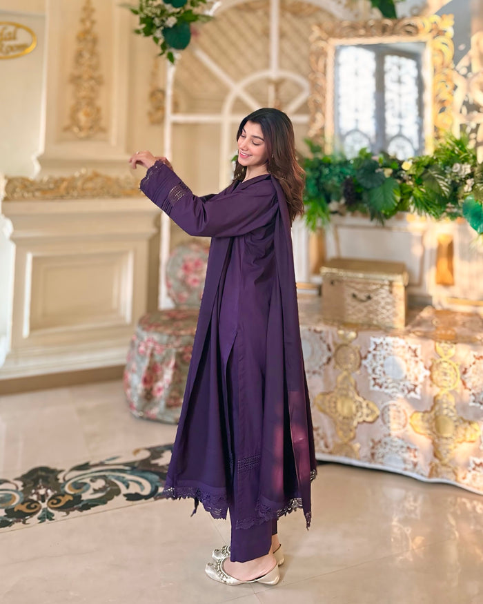 Lawn Dobby Elegance – 3-Piece Stitched Suit Set