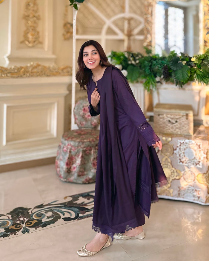 Lawn Dobby Elegance – 3-Piece Stitched Suit Set