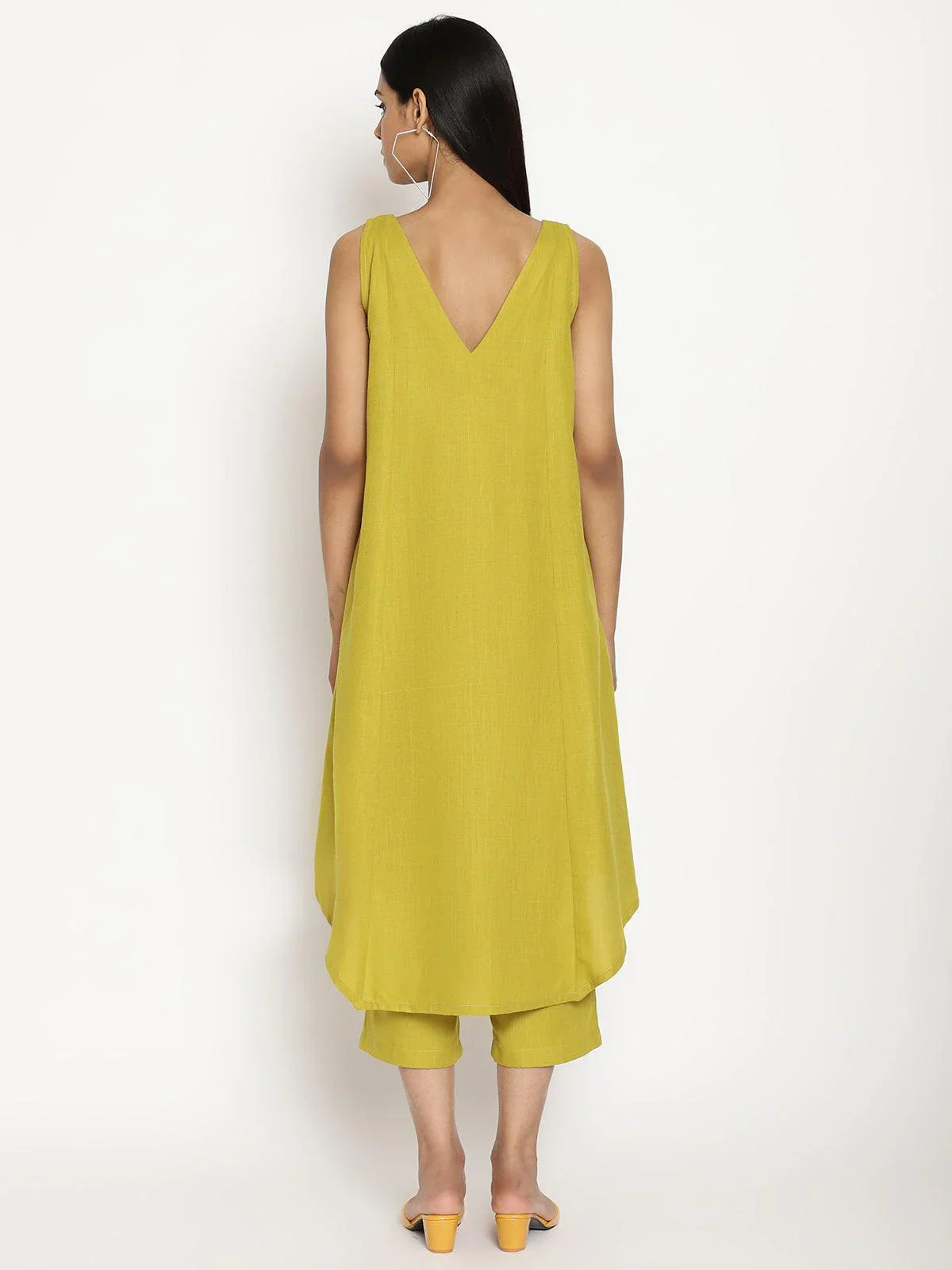 Basic V-Neck Flared Sleeveless Kurta Set with Pants