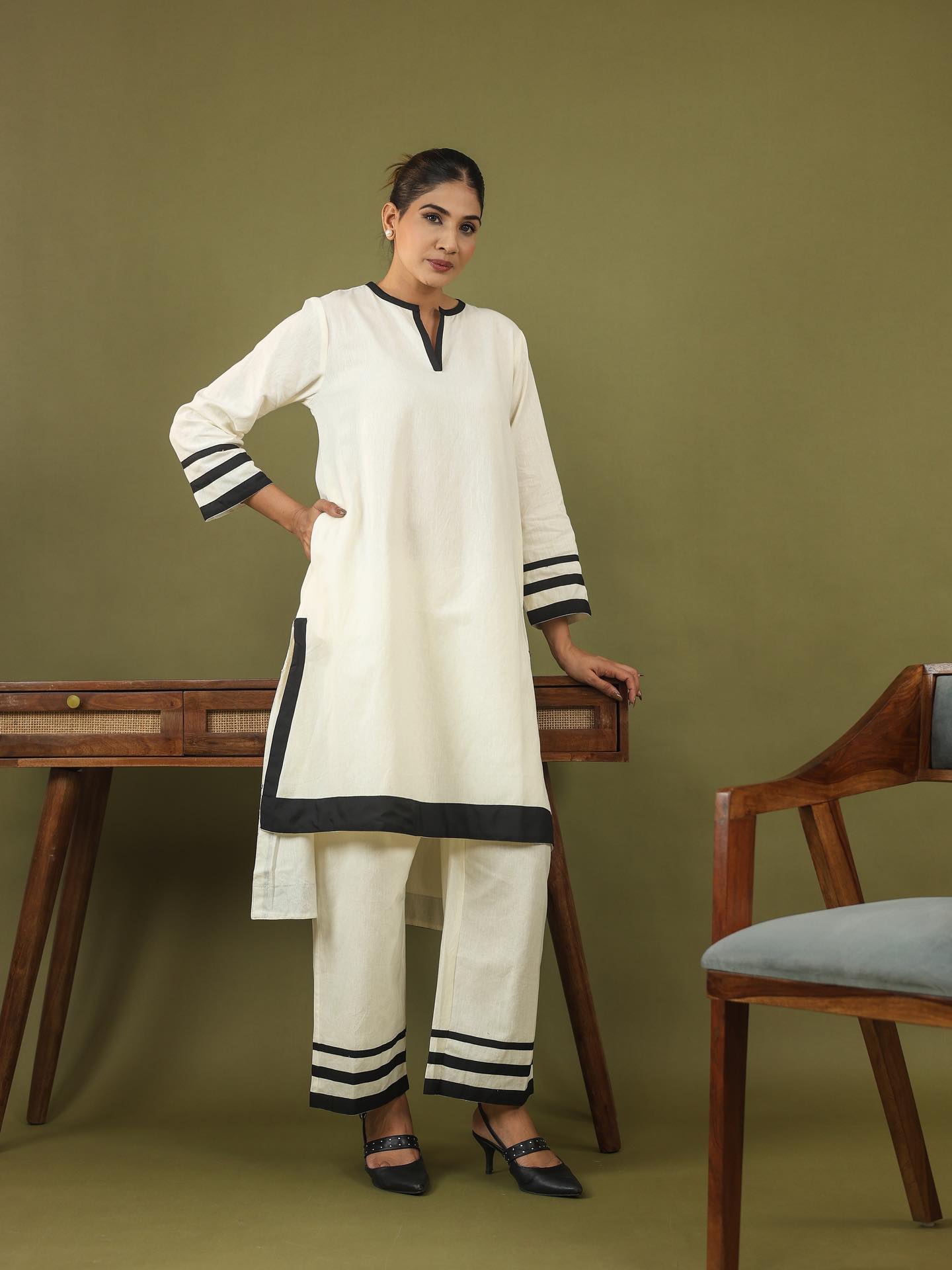 Ivory Grace – Kurta Pant Set by Vedora