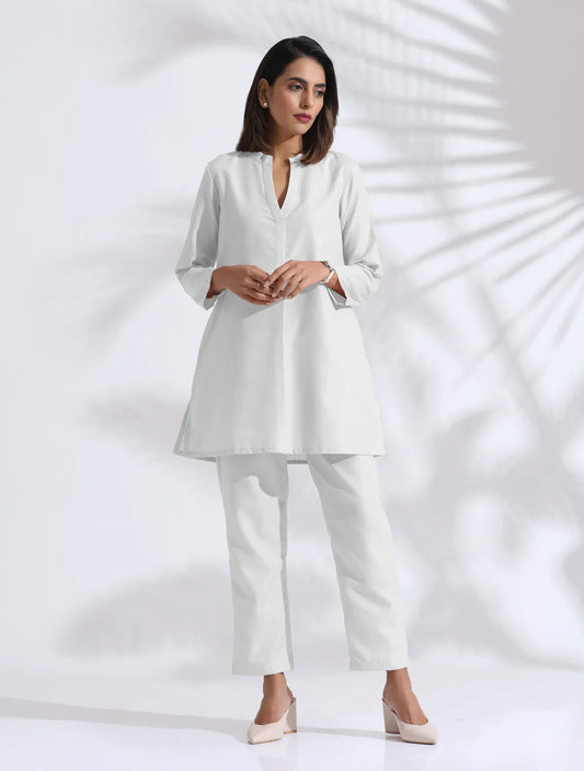 "Shama" - Elegant Ivory Cotton Flex Tunic & Pants Set with Central Lace Detailing