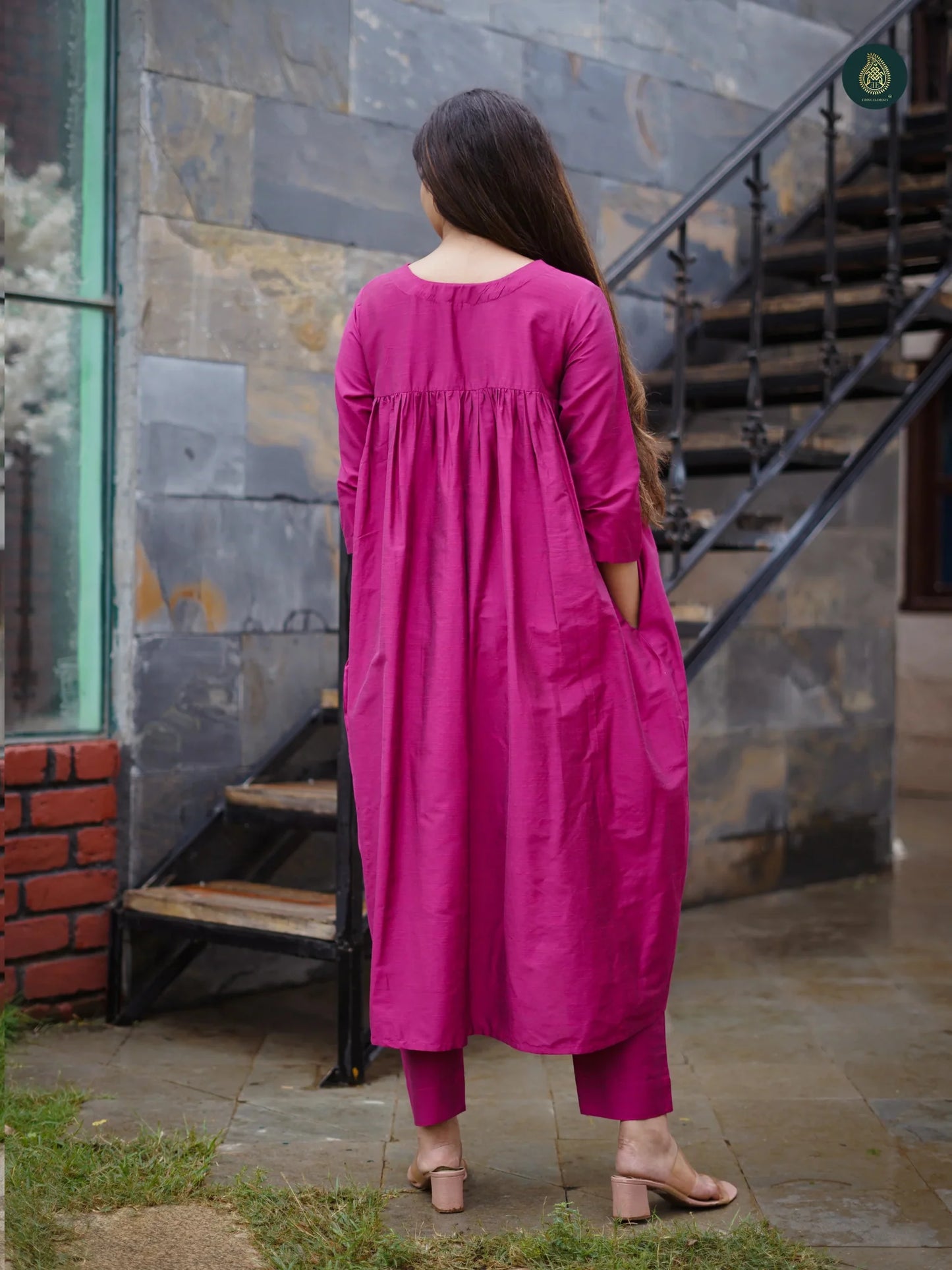 "Grace in Gathered Cotton – V-Neck Kurta Set with Pocket Pants"