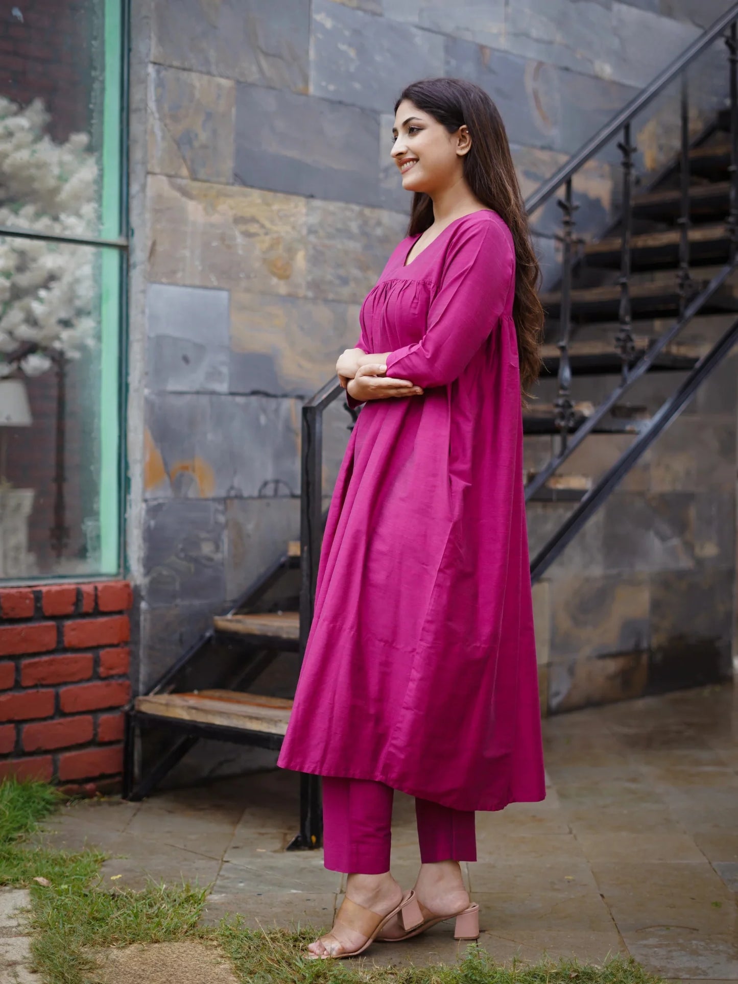 "Grace in Gathered Cotton – V-Neck Kurta Set with Pocket Pants"
