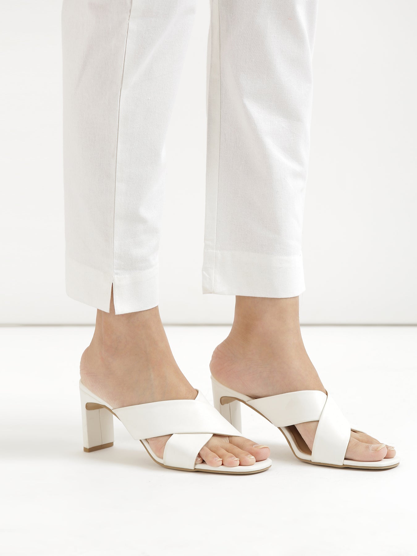 Vedora Classic: White Cotton Pants for Universal Appeal