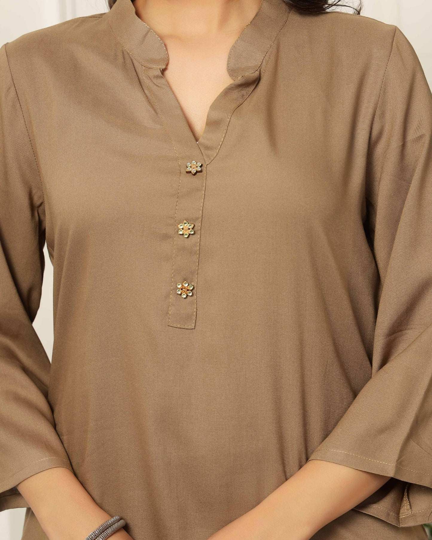 7 Shades of Style: Women’s Solid Rayon Kurta & Palazzo Set – Lavender Highlight