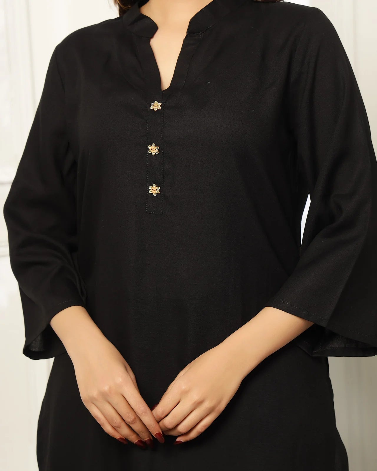 7 Shades of Style: Women’s Solid Rayon Kurta & Palazzo Set – Lavender Highlight