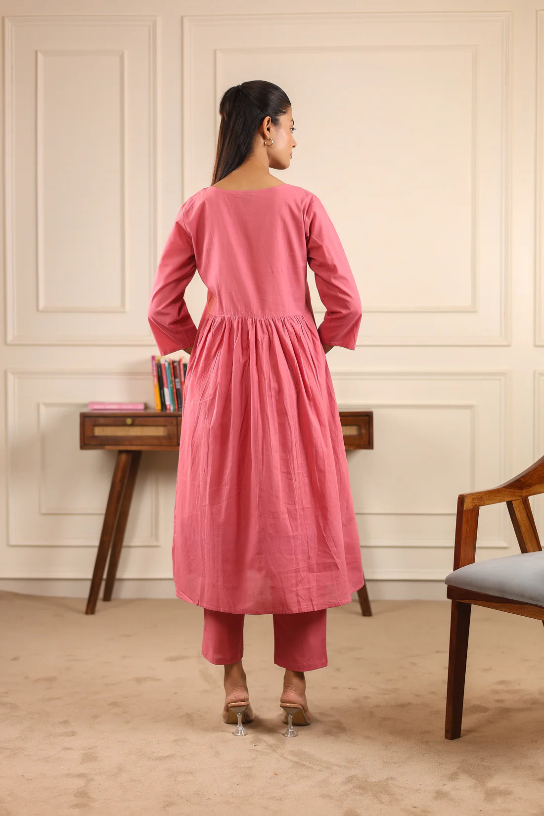 "Nayra" - Flowy Gathered Yoke Cotton Kurta & Straight Pants Set