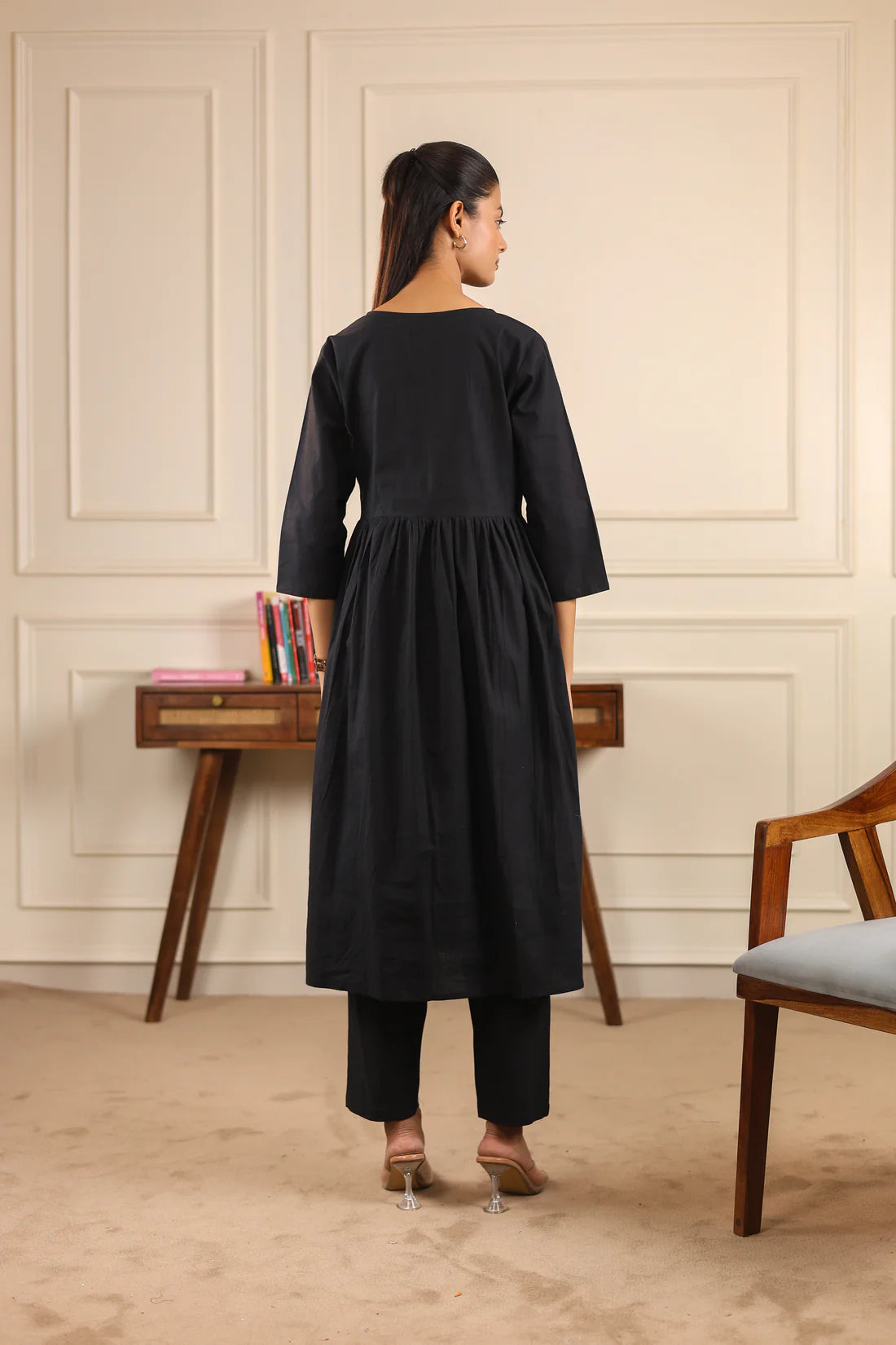 "Nayra" - Flowy Gathered Yoke Cotton Kurta & Straight Pants Set