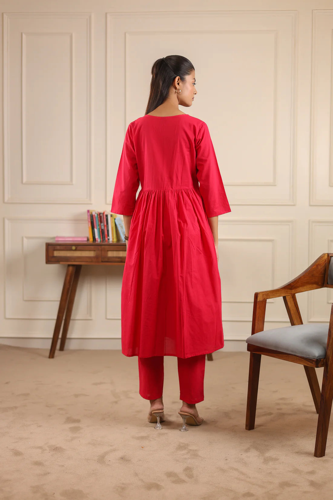 "Nayra" - Flowy Gathered Yoke Cotton Kurta & Straight Pants Set