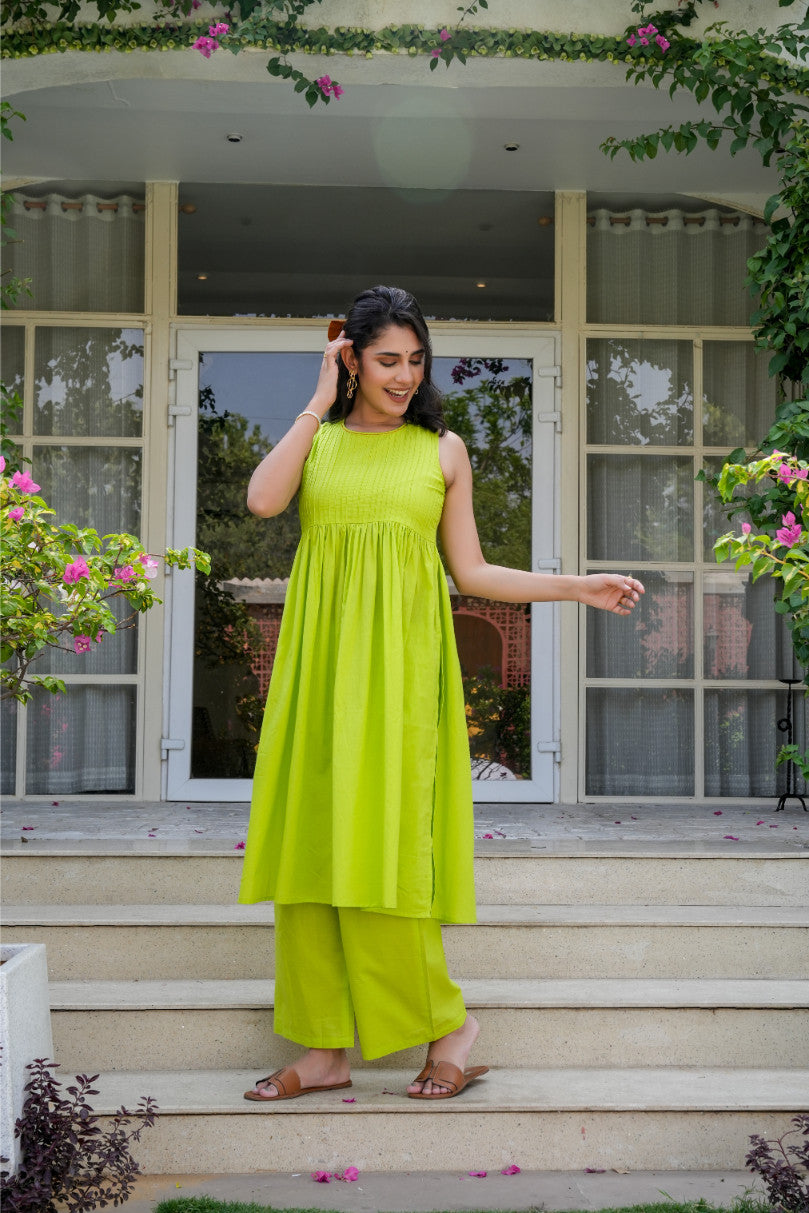 Pranati Pintuck Elegance Kurta Set