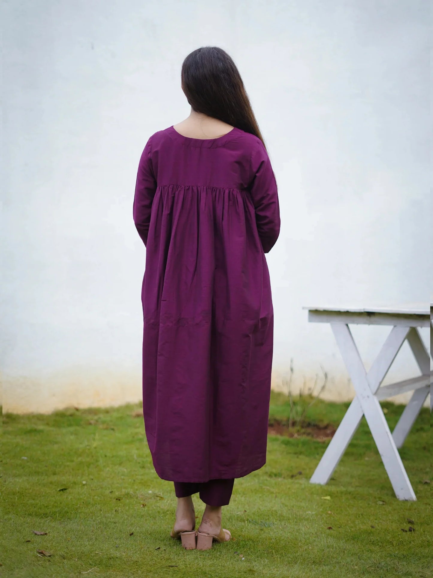 "Grace in Gathered Cotton – V-Neck Kurta Set with Pocket Pants"