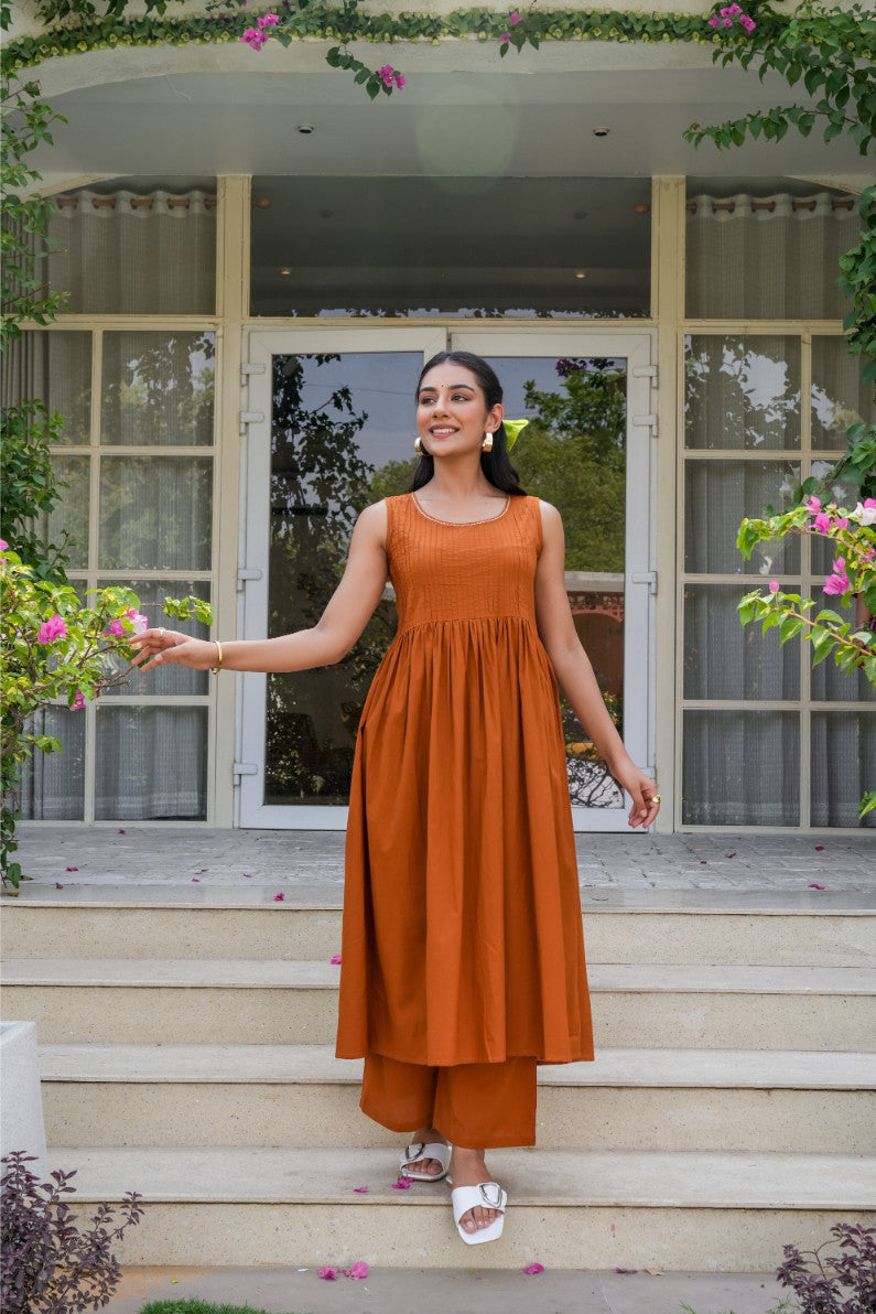 Pranati Pintuck Elegance Kurta Set