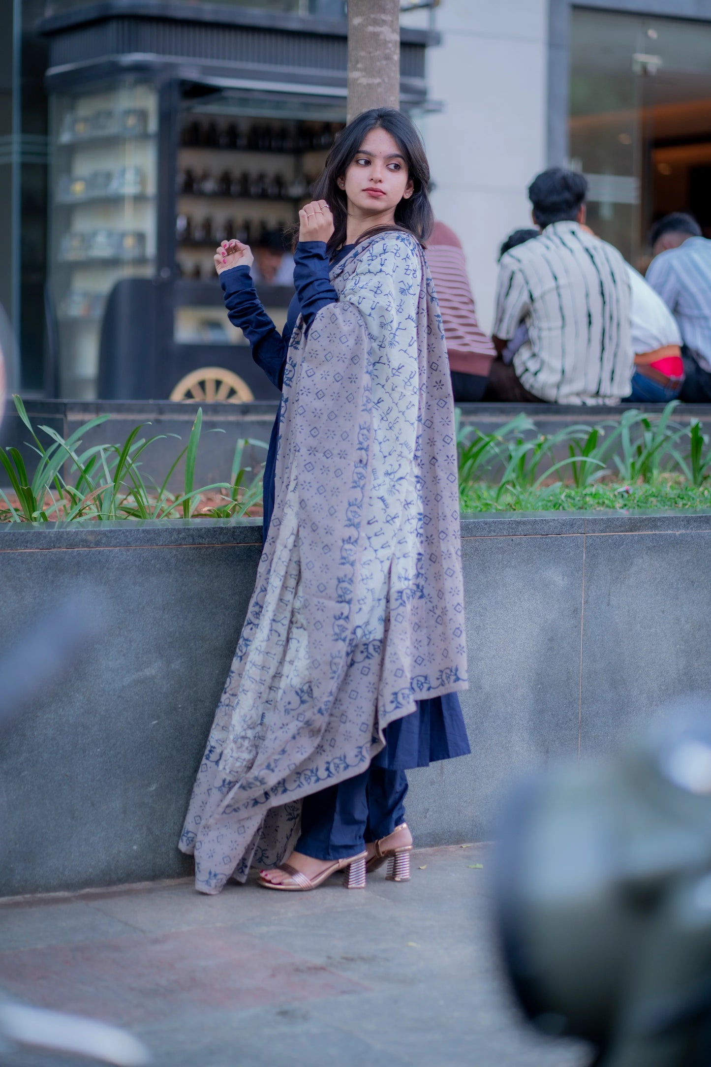 Midnight Grace 3-Piece Handloom Cotton Suit Set