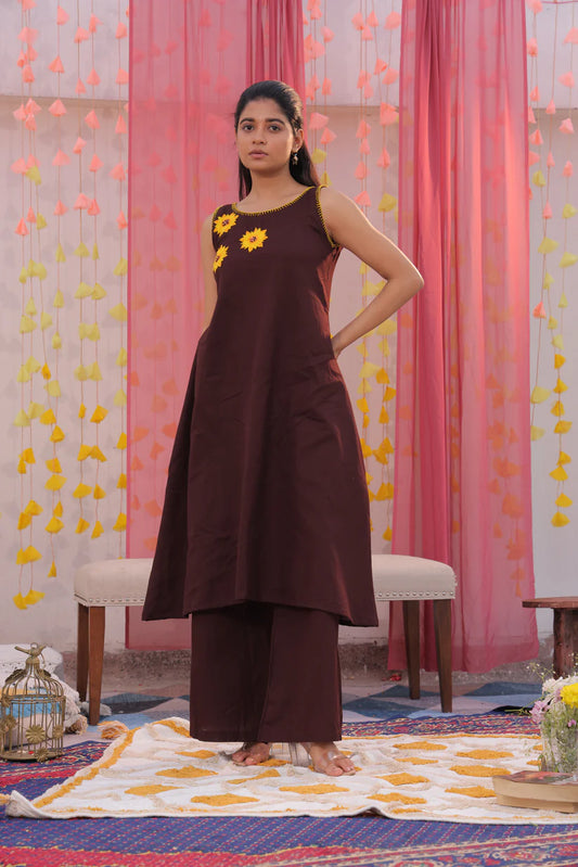Brown Sunshine Cotton Slub Co-ord Set – Hand-Embroidered Sunflower Motifs by Vedora