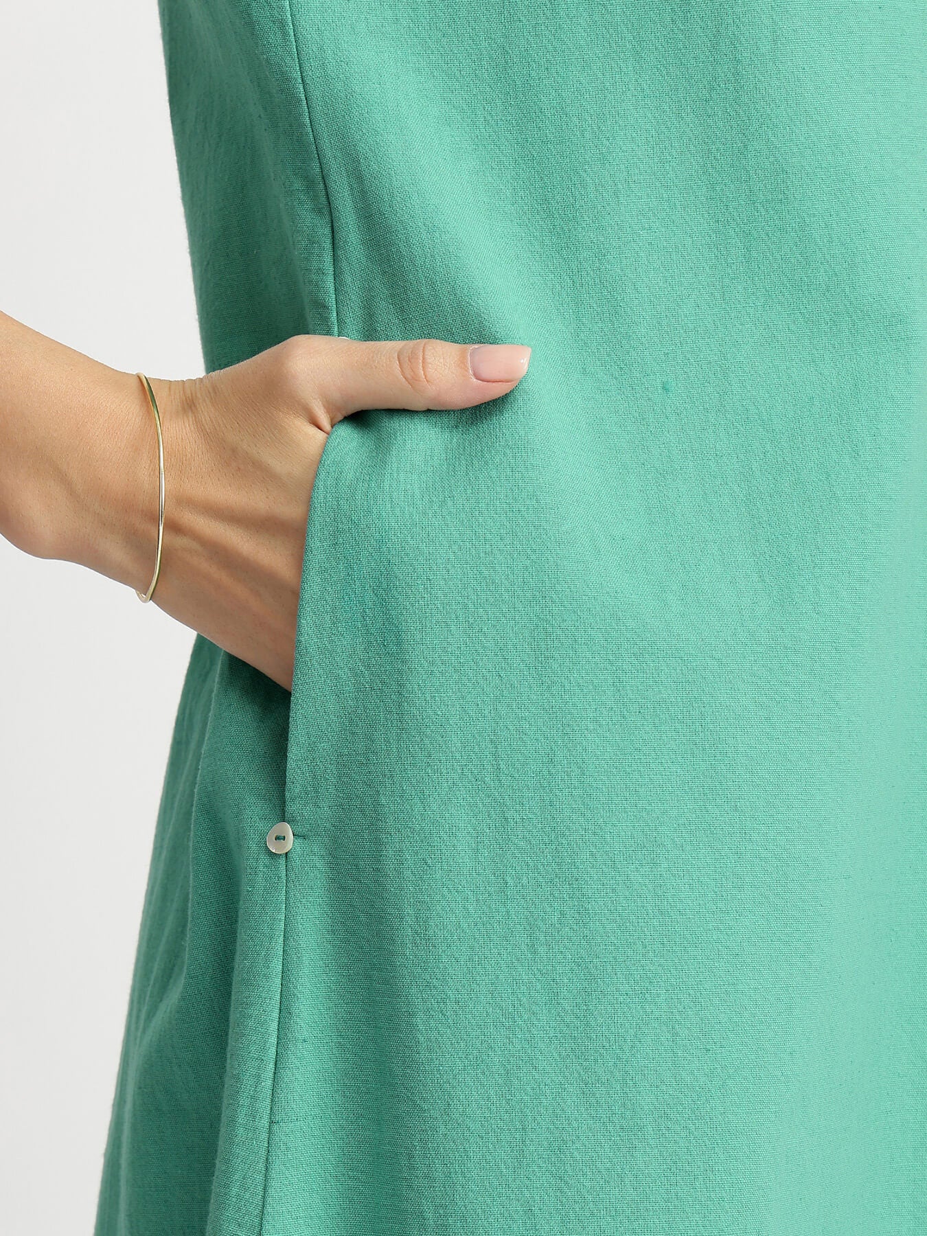 Serene Contrast – Teal & Off-White Linen Blend Kurta Set