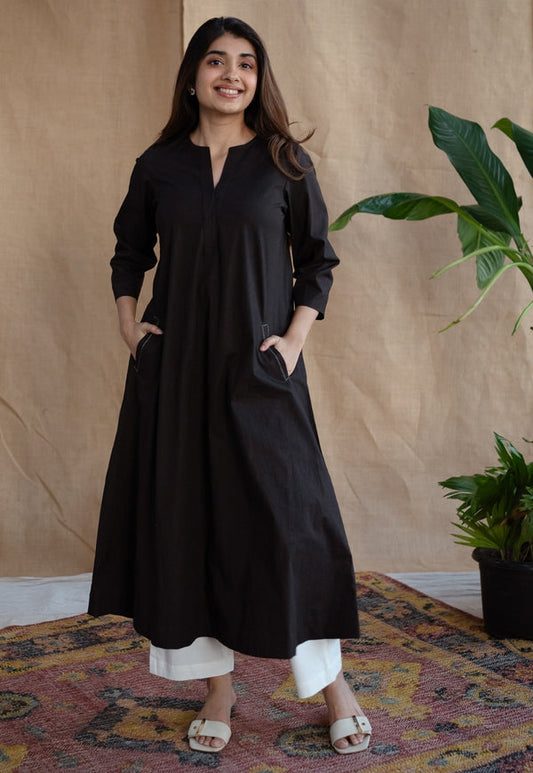 Vedora’s Black Rayon Poplin Kurta – Timeless Elegance in Every Stitch