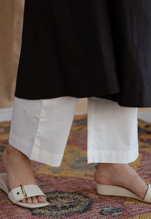 Vedora’s Black Rayon Poplin Kurta – Timeless Elegance in Every Stitch