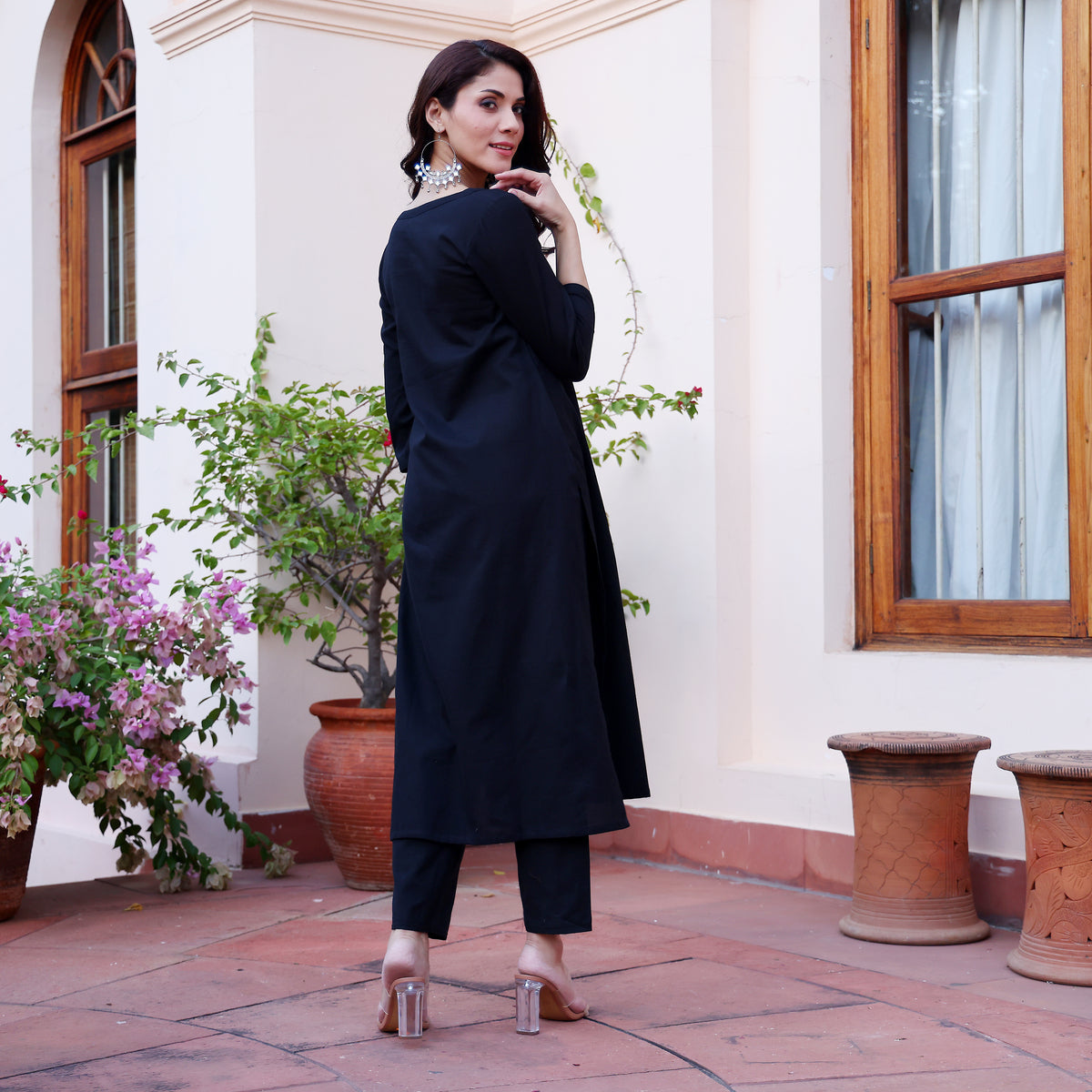 Classic Noir" – Redefining Everyday Elegance by Vedora