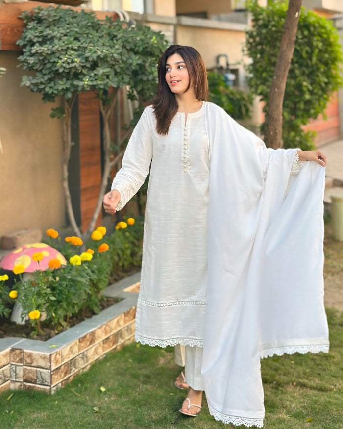 Vedora "Ethereal White– A Harmonious Blend of Style & Tradition