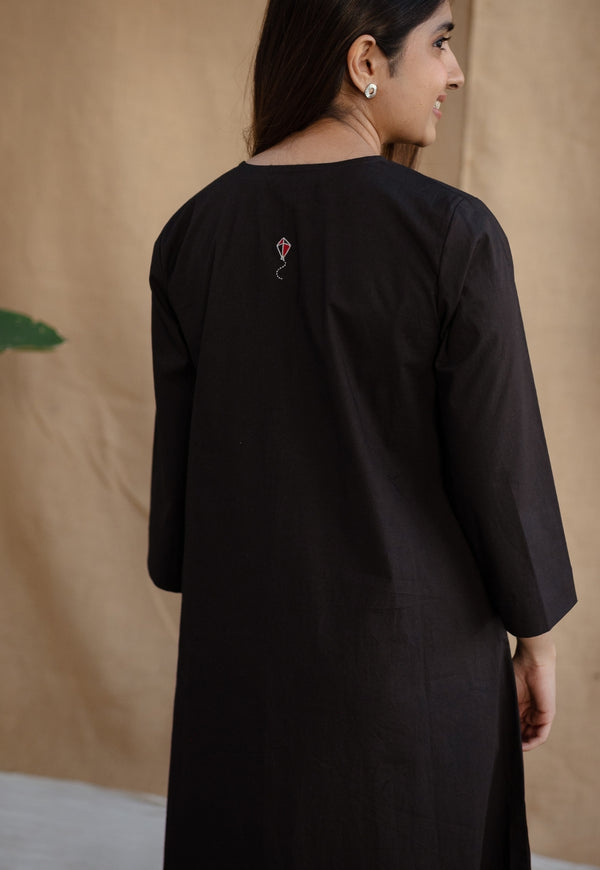 Vedora’s Black Rayon Poplin Kurta – Timeless Elegance in Every Stitch