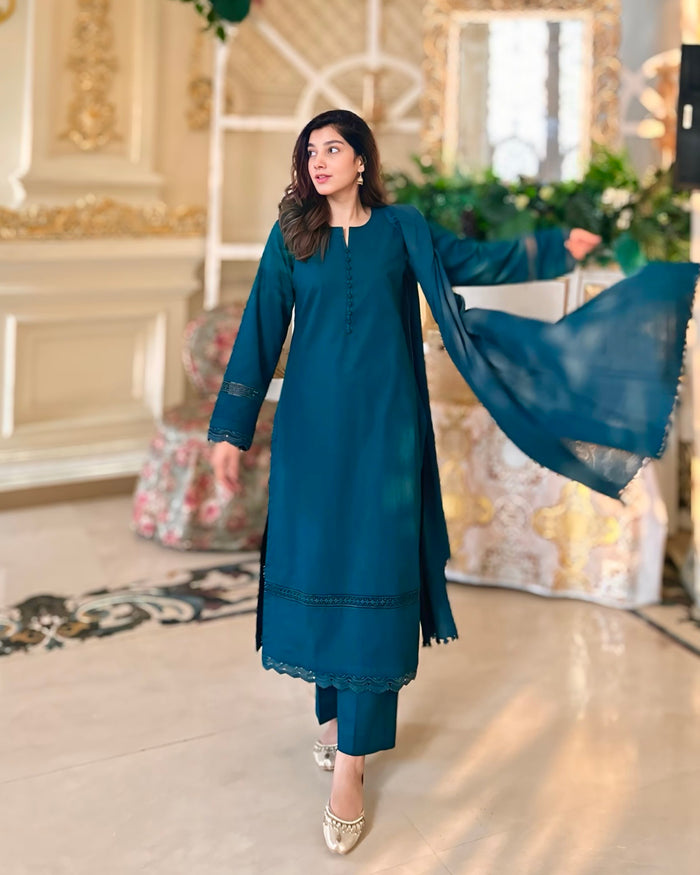 Lawn Dobby Elegance – 3-Piece Stitched Suit Set