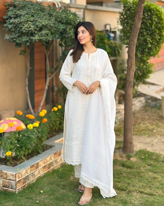 Vedora "Ethereal White– A Harmonious Blend of Style & Tradition