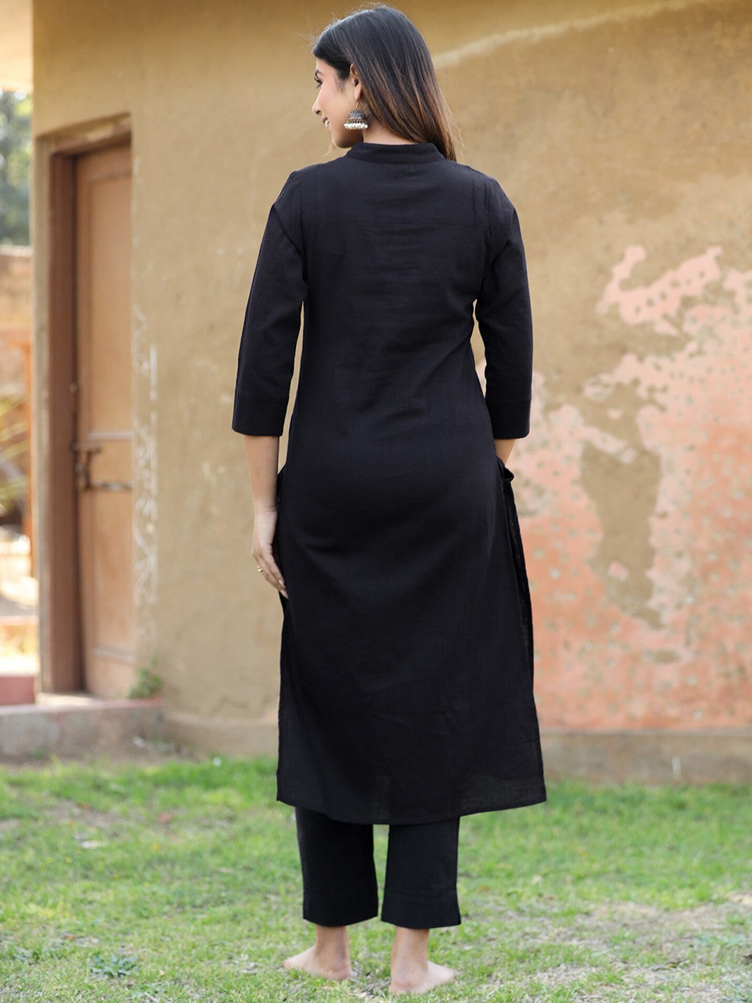 Sleek Solitude: Black Mandarin Collar Kurti with High Slit