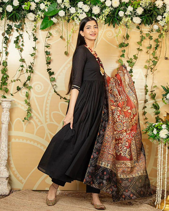 Peacock Kalamkari Suit Set – Timeless Tradition with a Contemporary Touch