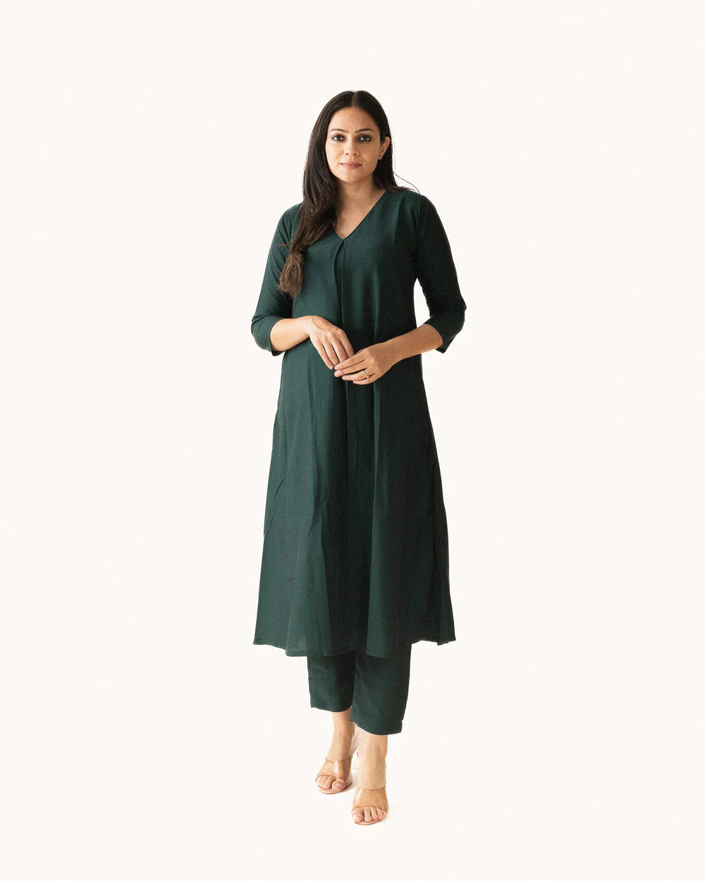 Modern Ethnic Muse – Vedora’s Cotton Kurta Pant Set with 3/4th Sleeves
