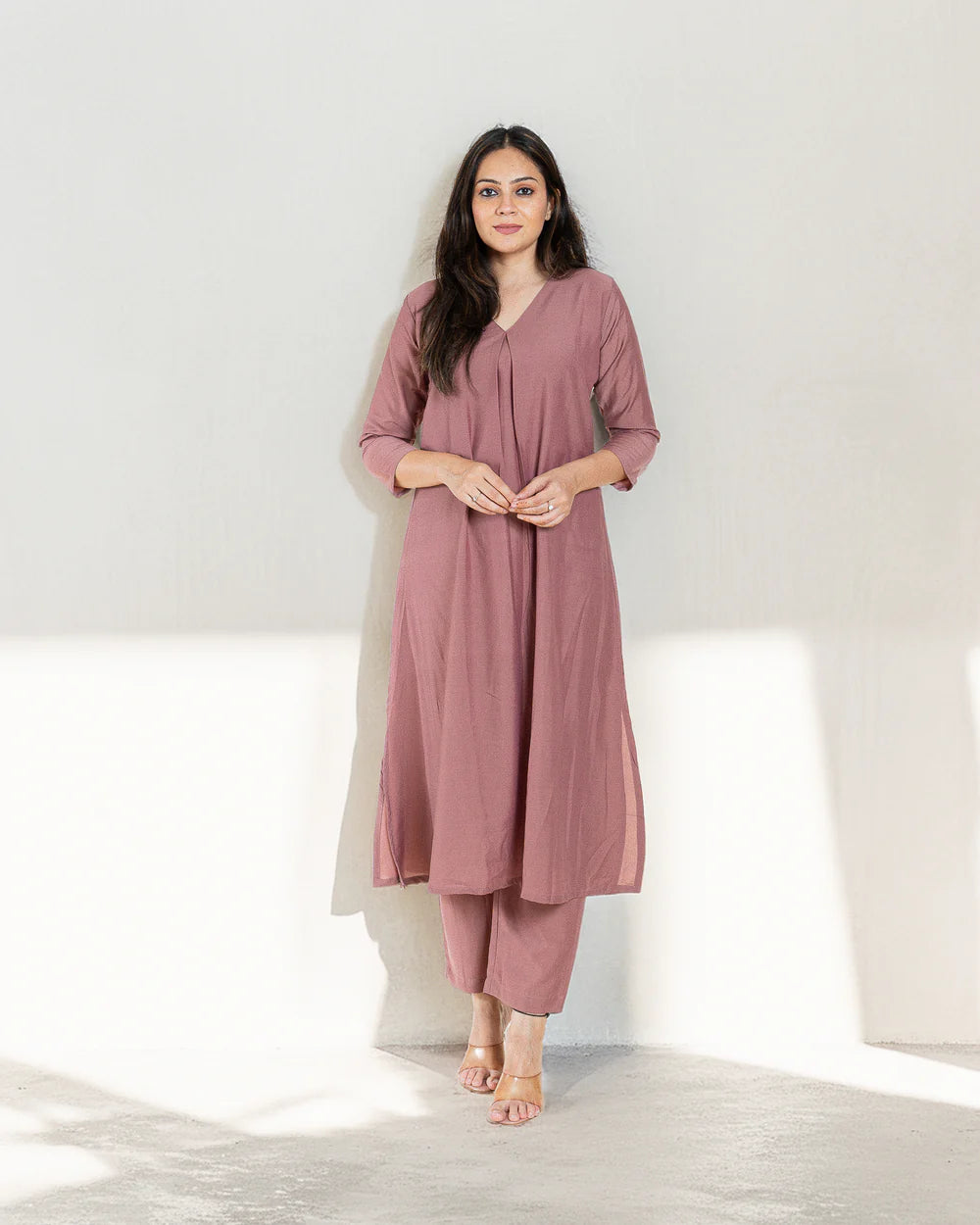 Modern Ethnic Muse – Vedora’s Cotton Kurta Pant Set with 3/4th Sleeves