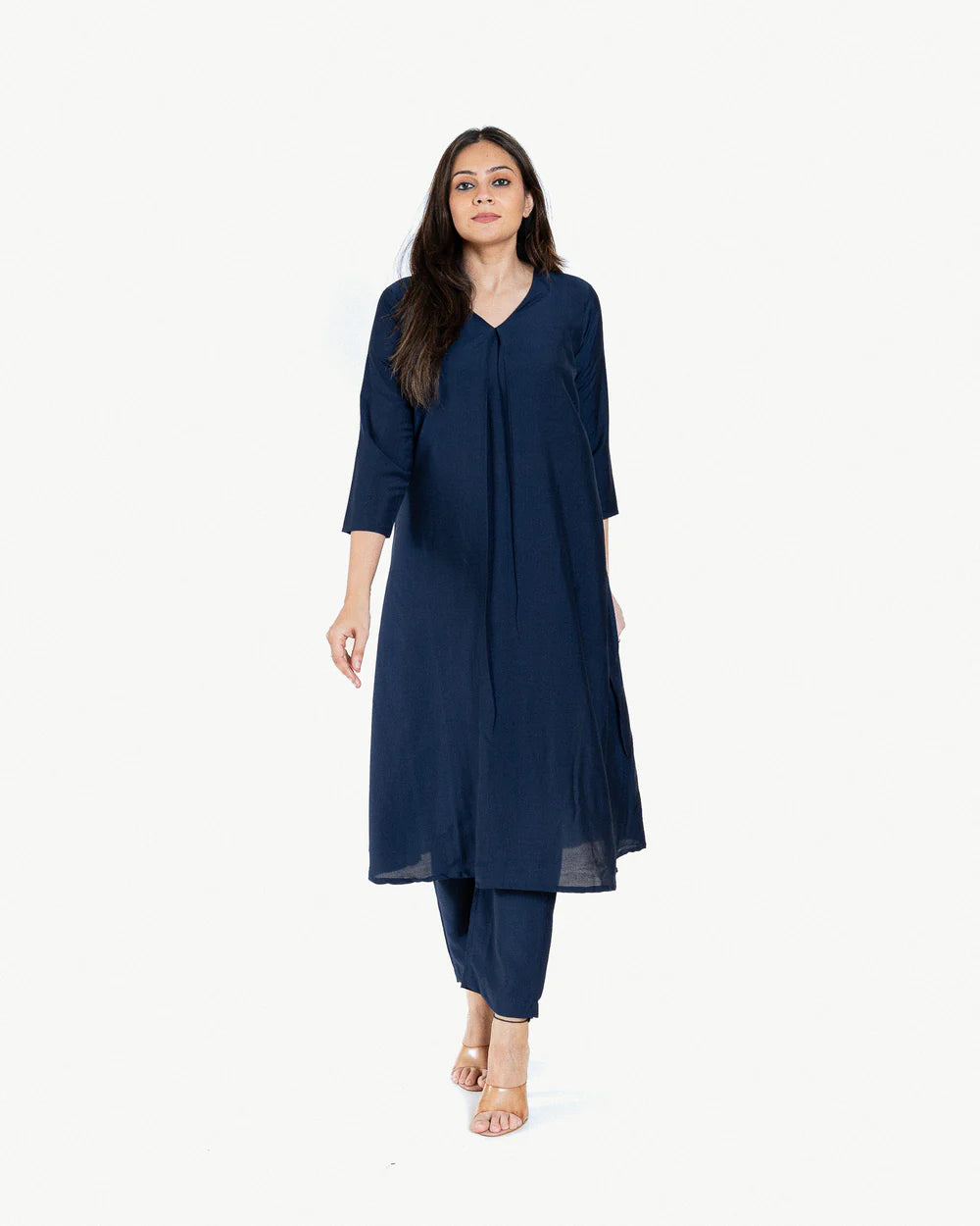 Modern Ethnic Muse – Vedora’s Cotton Kurta Pant Set with 3/4th Sleeves