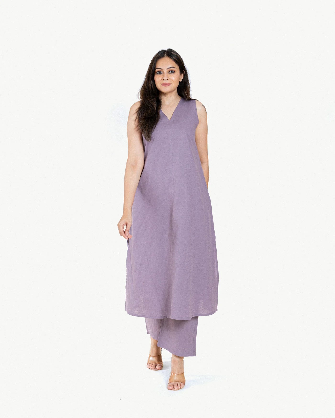 Graceflow – Sleeveless Cotton Straight Kurta Pant Set
